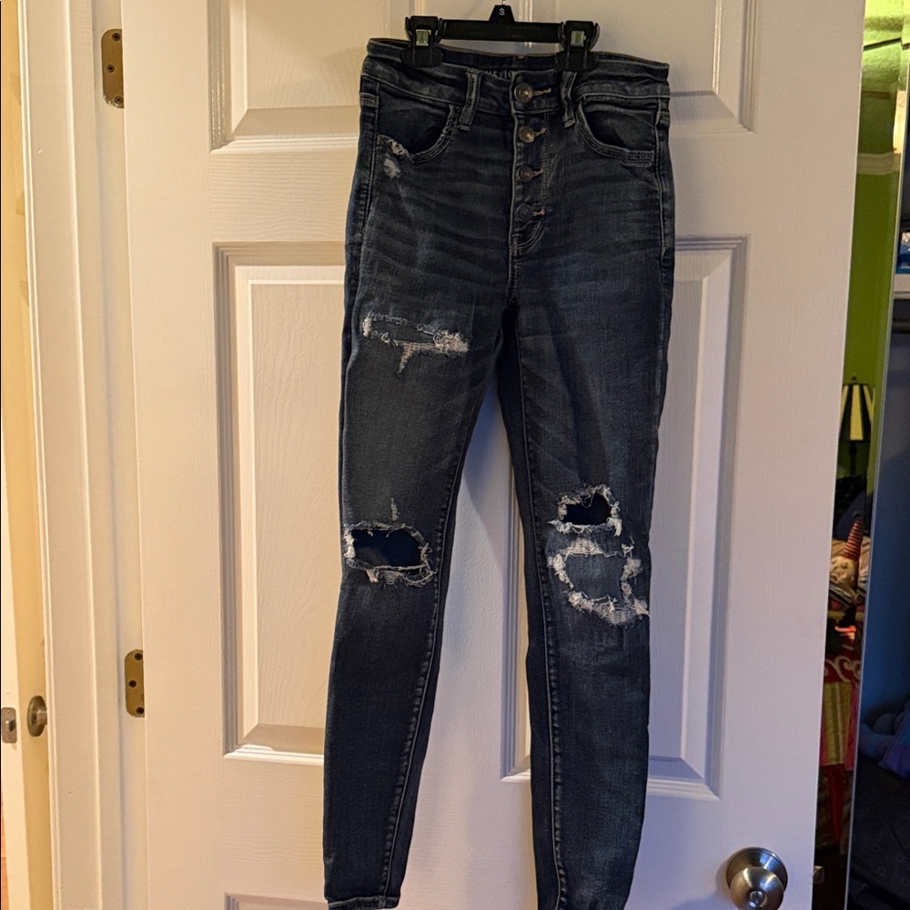 Distressed American Eagle  size 6 Blue Jeans